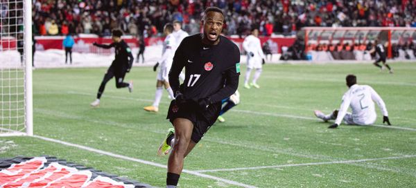 Canada puts deep freeze on Mexico in World Cup qualifying